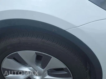 2023 Tesla Model Y Long Range - miniatura 24