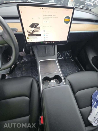 2023 Tesla Model Y Long Range - miniatura 10