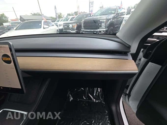 2023 Tesla Model Y Long Range - miniatura 20