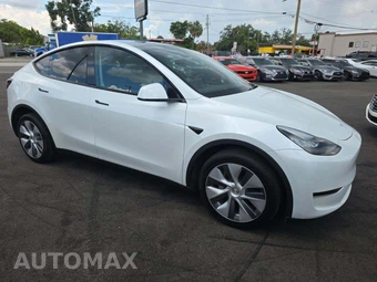 2023 Tesla Model Y Long Range - miniatura 4