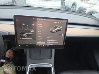 2023 Tesla Model Y Long Range - miniatura 11