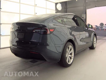 2023 Tesla Model Y Long Range - miniatura 4