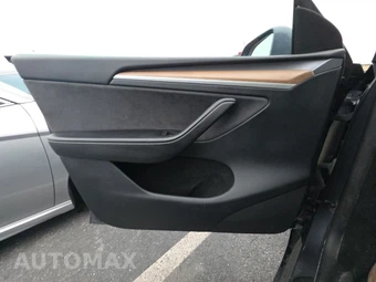 2023 Tesla Model Y Long Range - miniatura 9
