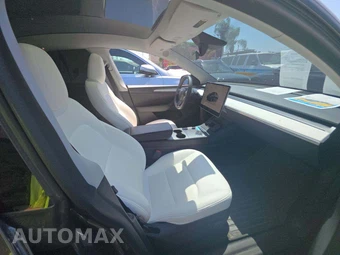 2023 Tesla Model Y Long Range - miniatura 18