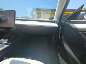 2023 Tesla Model Y Long Range - miniatura 19