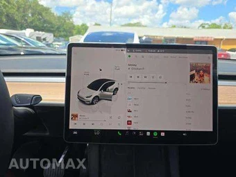 2023 Tesla Model Y Long Range - miniatura 10