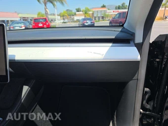 2023 Tesla Model Y Long Range - miniatura 16