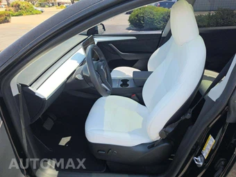 2023 Tesla Model Y Long Range - miniatura 3