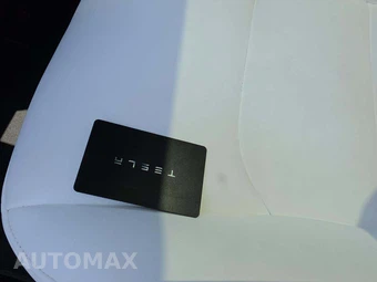 2023 Tesla Model Y Long Range - miniatura 5