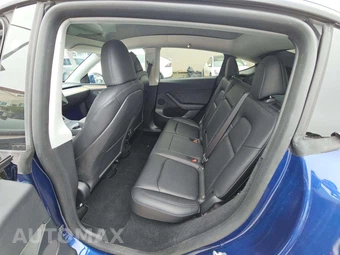 2023 Tesla Model Y Long Range - miniatura 13