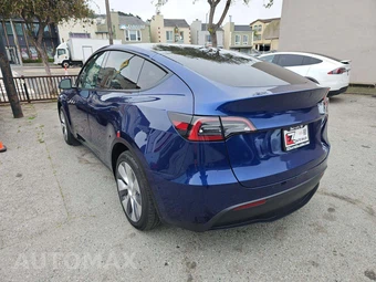 2023 Tesla Model Y Long Range - miniatura 2