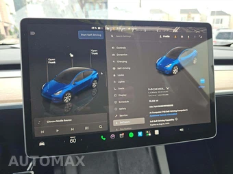 2023 Tesla Model Y Long Range - miniatura 9