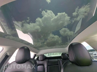2023 Tesla Model Y Long Range - miniatura 11