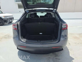 2023 Tesla Model Y Long Range - miniatura 14