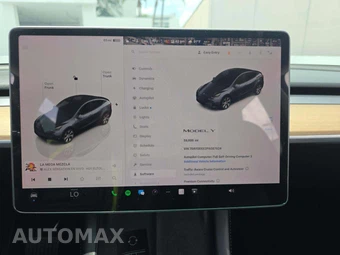 2023 Tesla Model Y Long Range - miniatura 9