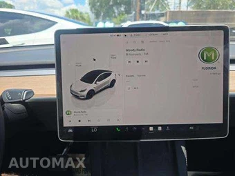 2023 Tesla Model Y Long Range - miniatura 10