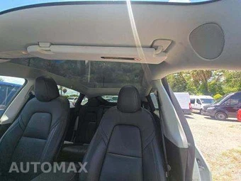 2023 Tesla Model Y Long Range - miniatura 11