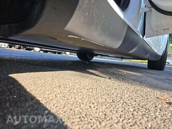 2023 Tesla Model Y Long Range - miniatura 17