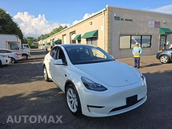 2023 Tesla Model Y Long Range - miniatura 4