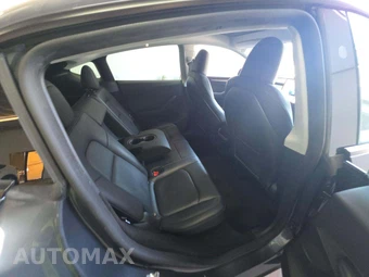 2023 Tesla Model Y Long Range - miniatura 13
