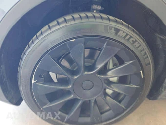 2023 Tesla Model Y Long Range - miniatura 18