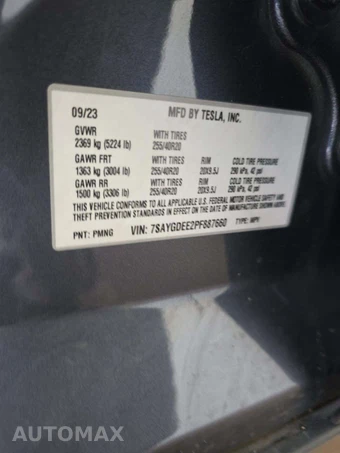 2023 Tesla Model Y Long Range - miniatura 2
