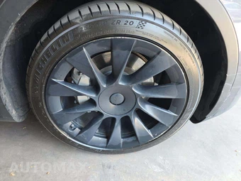 2023 Tesla Model Y Long Range - miniatura 25