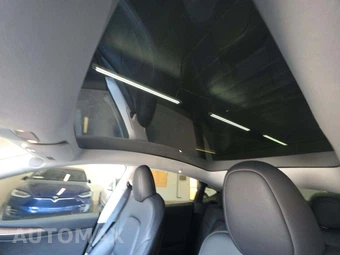 2023 Tesla Model Y Long Range - miniatura 8