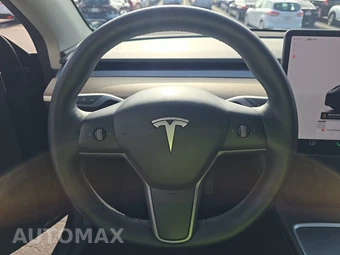 2023 Tesla Model Y Long Range - miniatura 10