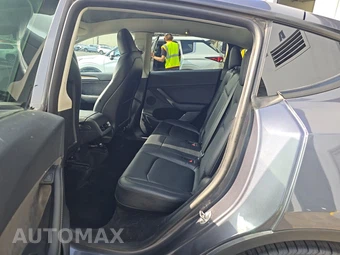 2023 Tesla Model Y Long Range - miniatura 13