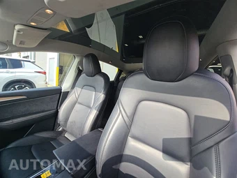 2023 Tesla Model Y Long Range - miniatura 19