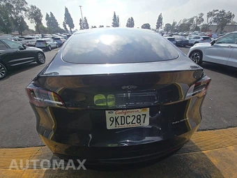 2023 Tesla Model Y Long Range - miniatura 5