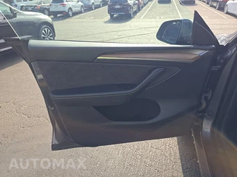 2023 Tesla Model Y Long Range - miniatura 9