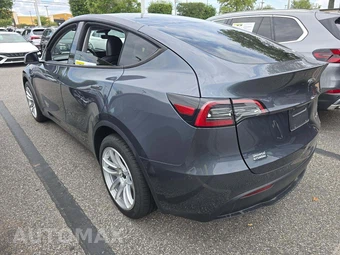 2023 Tesla Model Y Long Range - miniatura 2
