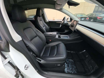 2023 Tesla Model Y Long Range - miniatura 15