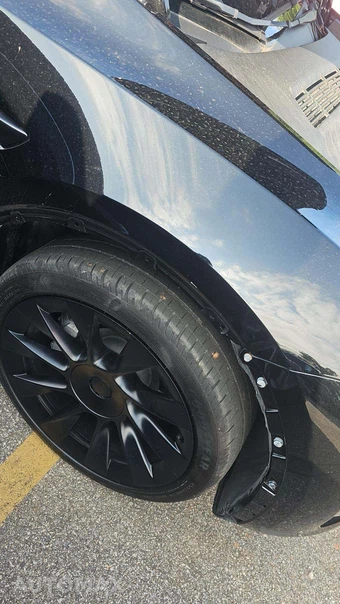 2023 Tesla Model Y Long Range - miniatura 20