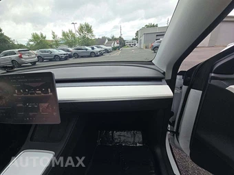 2023 Tesla Model Y Long Range - miniatura 19