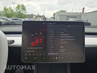 2023 Tesla Model Y Long Range - miniatura 9