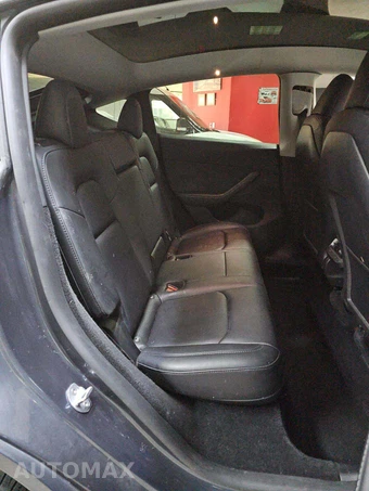 2023 Tesla Model Y Long Range - miniatura 17