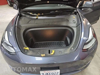 2023 Tesla Model Y Long Range - miniatura 30