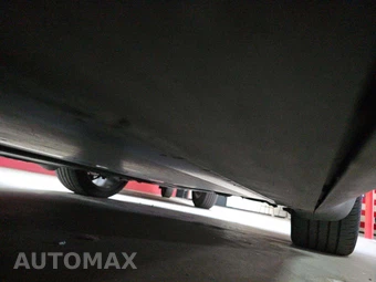 2023 Tesla Model Y Long Range - miniatura 7