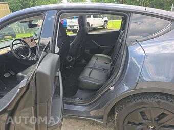 2023 Tesla Model Y Long Range - miniatura 10