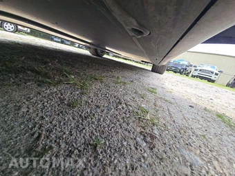 2023 Tesla Model Y Long Range - miniatura 14