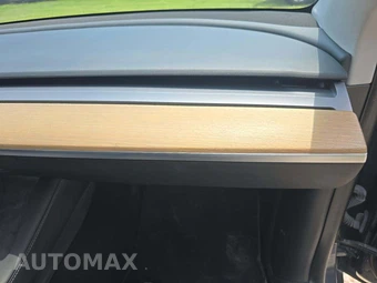 2023 Tesla Model Y Long Range - miniatura 16