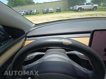 2023 Tesla Model Y Long Range - miniatura 19