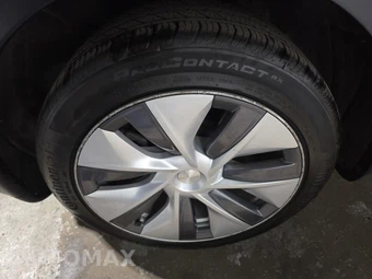 2023 Tesla Model Y Long Range - miniatura 10