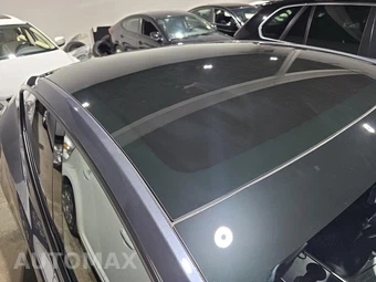 2023 Tesla Model Y Long Range - miniatura 12