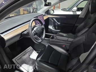 2023 Tesla Model Y Long Range - miniatura 13