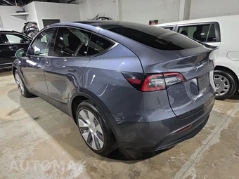 2023 Tesla Model Y Long Range - miniatura 6