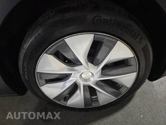 2023 Tesla Model Y Long Range - miniatura 9